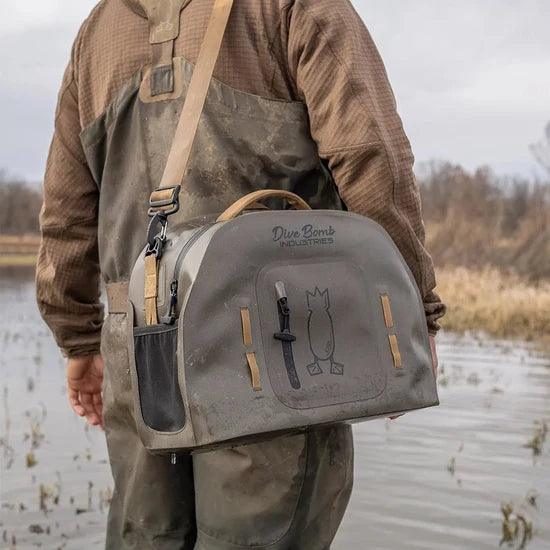 DIVE BOMB HUNTING DOG BLIND