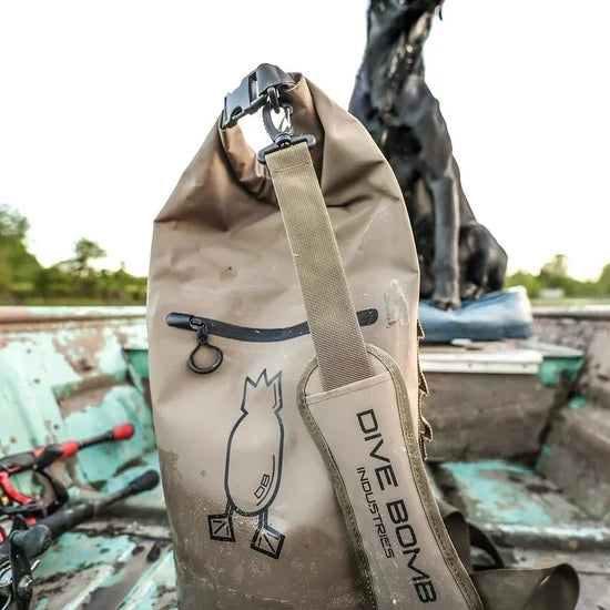 DIVE BOMB WATERPROOF DRY BAG OTTER BROWN