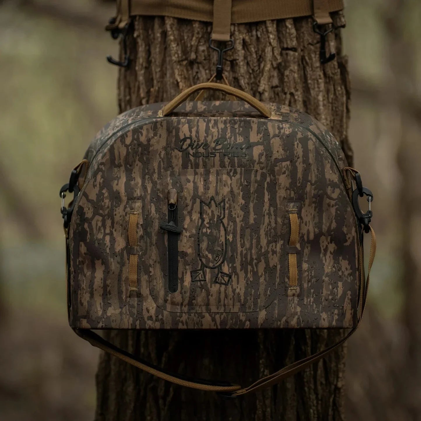 DIVE BOMB WATERPROOF BLIND BAG BARK